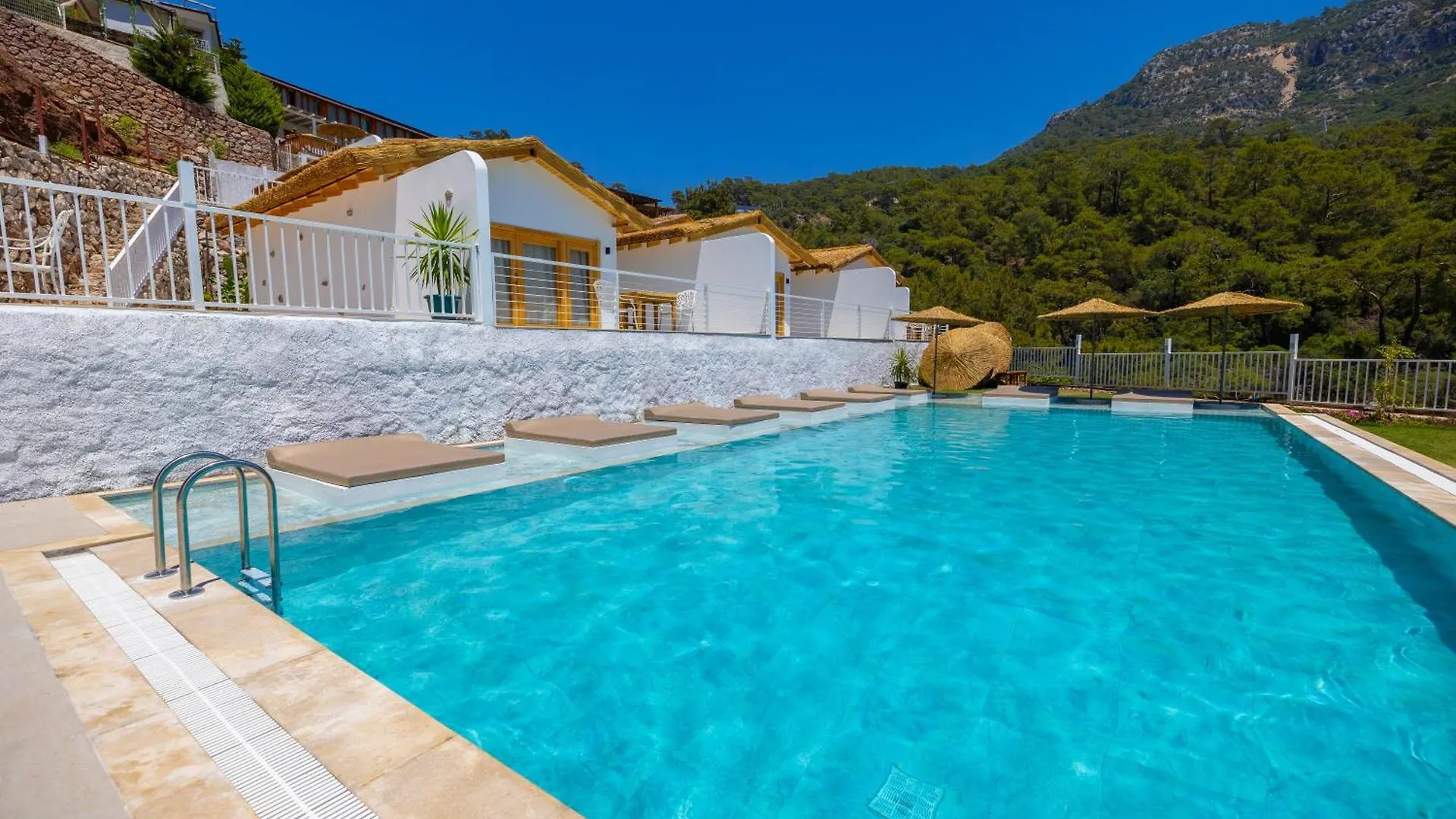 Oeluedeniz Manzara Bungalows Turkey